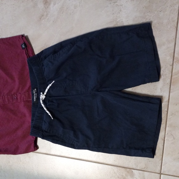 Kenneth's cool two-piece outfit - Picture 4 of 7